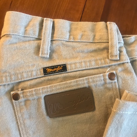 Khaki Wranglers! - Picture 4 of 8